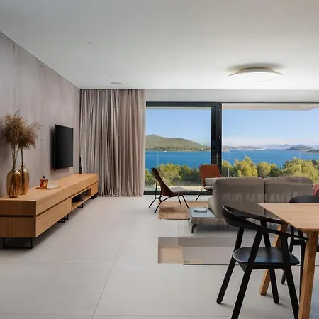 Konstanca & Sara * Jezera