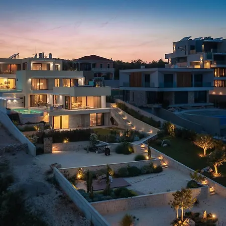 Konstanca & Sara Jezera