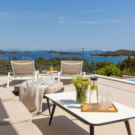 Villa Konstanca & Sara Jezera