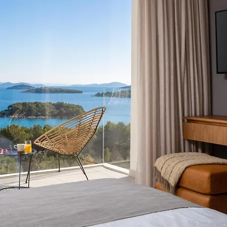 Konstanca & Sara Villa Jezera