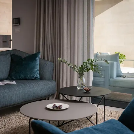 Konstanca & Sara Villa Jezera