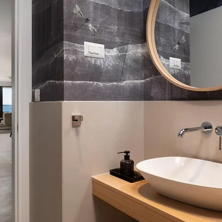 Konstanca & Sara Villa *