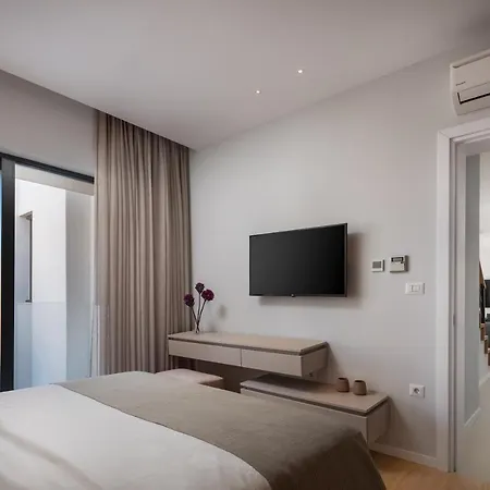 Konstanca & Sara Jezera