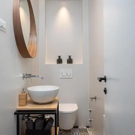 Konstanca & Sara Villa Jezera