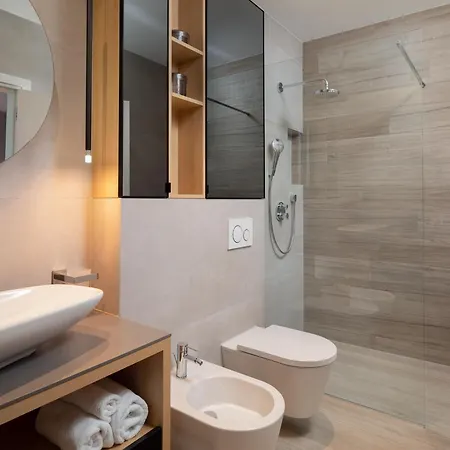 Konstanca & Sara Villa