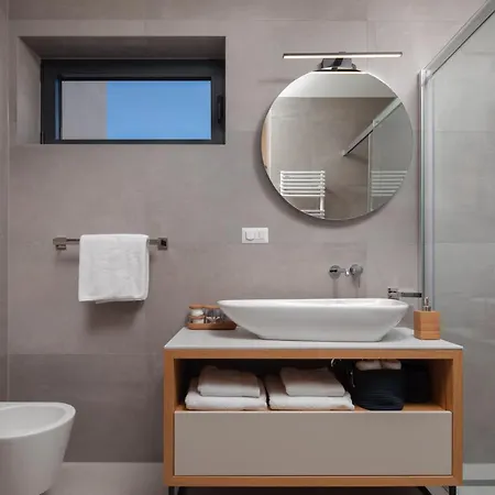 Konstanca & Sara Jezera