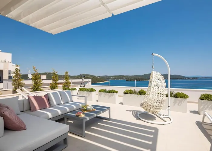 Konstanca & Sara * イェゼラ