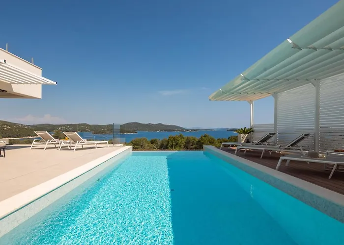 Villa Konstanca & Sara Jezera