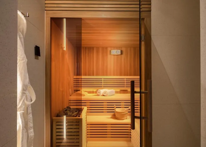 Konstanca & Sara Villa *