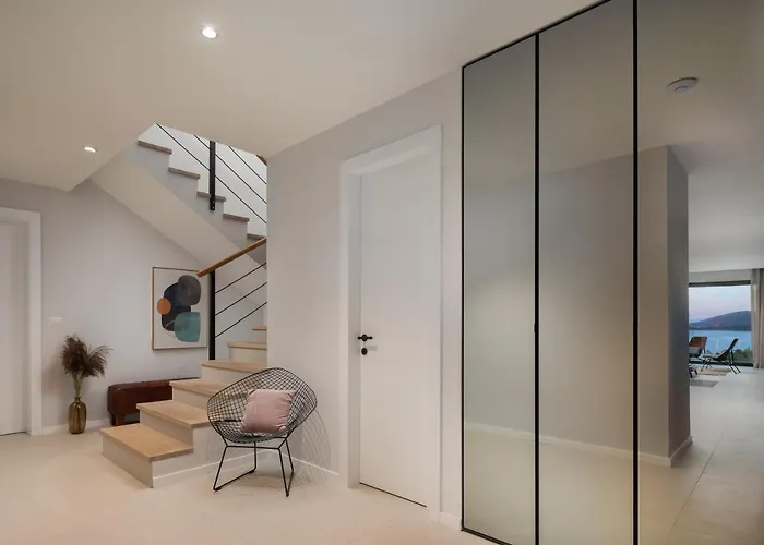 Konstanca & Sara イェゼラ